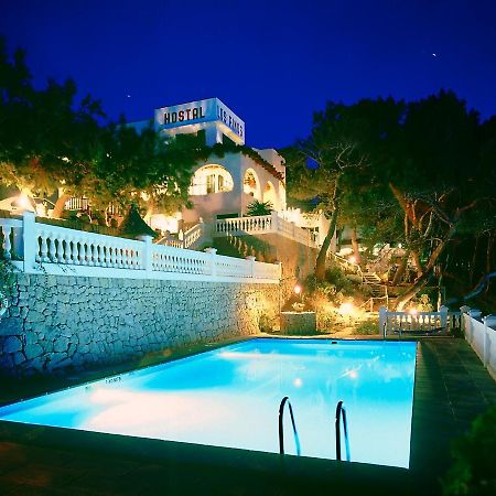 Hostal Los Pinos Кала-Сан-Висенте Экстерьер фото